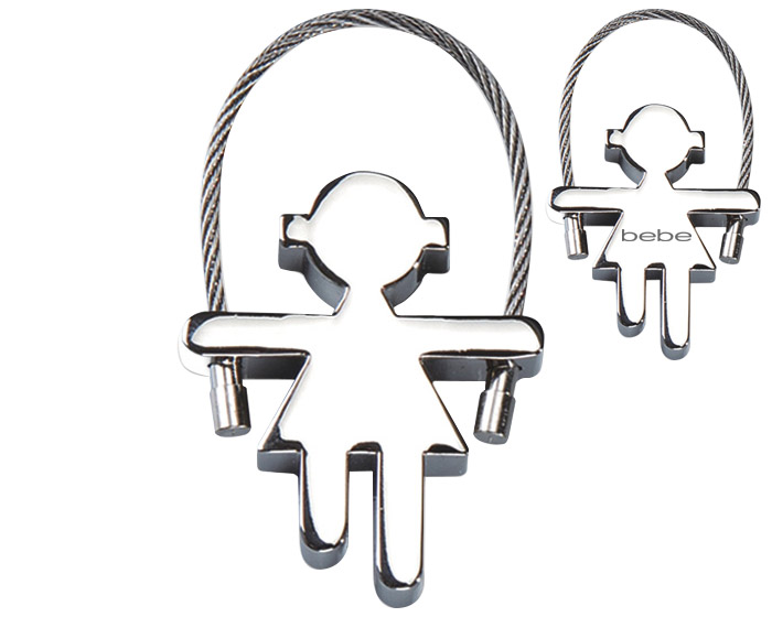 LLAVERO METALICO FIGURA DE NIÑA C488